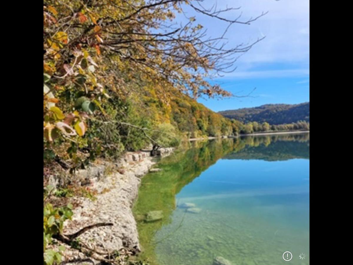 Gîte Les Murets à proximité des lacs, cascades et premières pistes de ski lits faits Le Fied Exterior foto